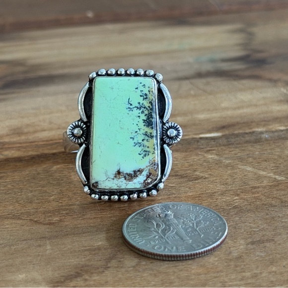 Vintage Style Genuine Citron Magnesite Gemstone Ring Size 8 Silver 925 Plated - Picture 2 of 4